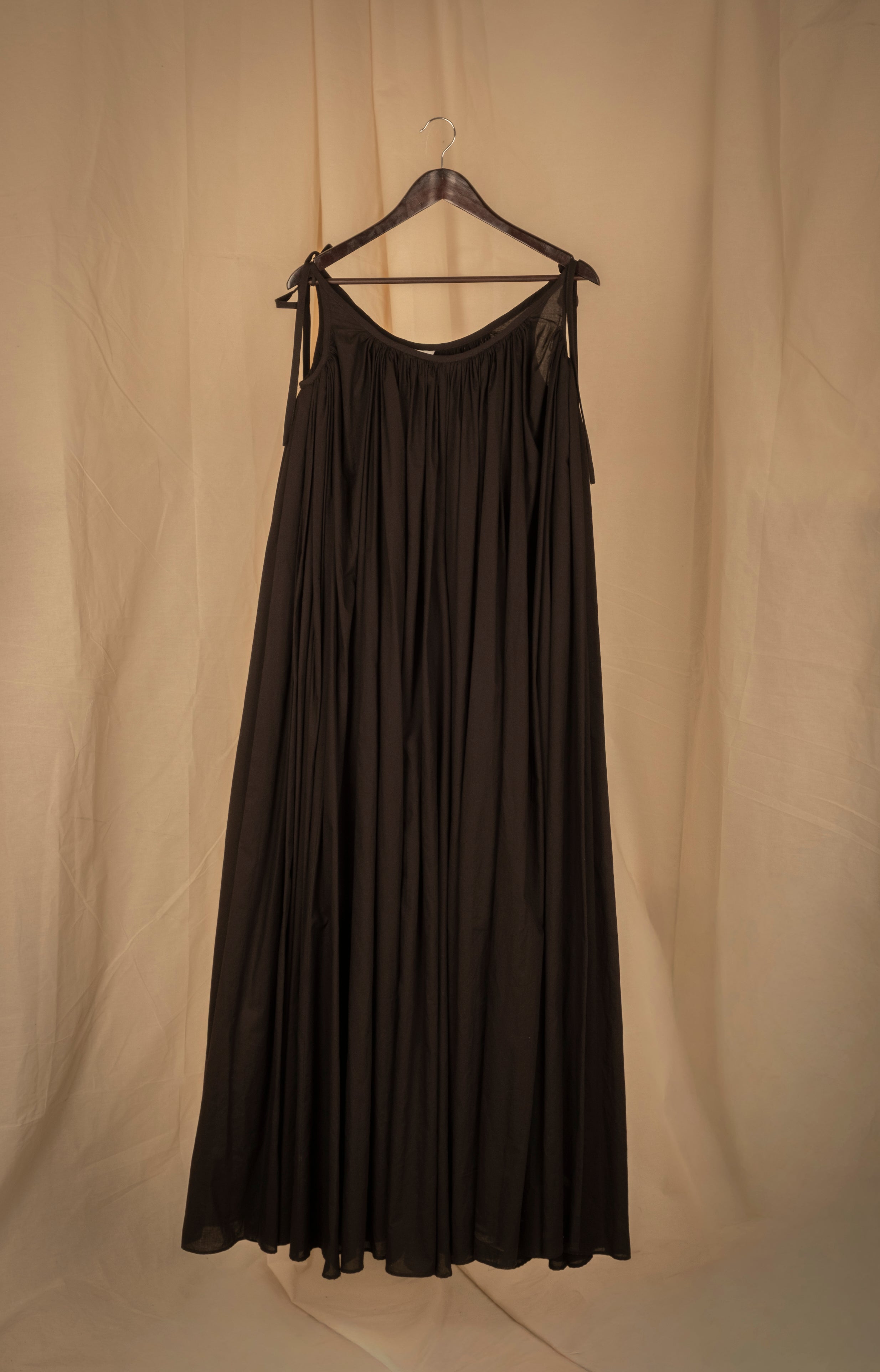 Vestido de algodón negro | Coseta